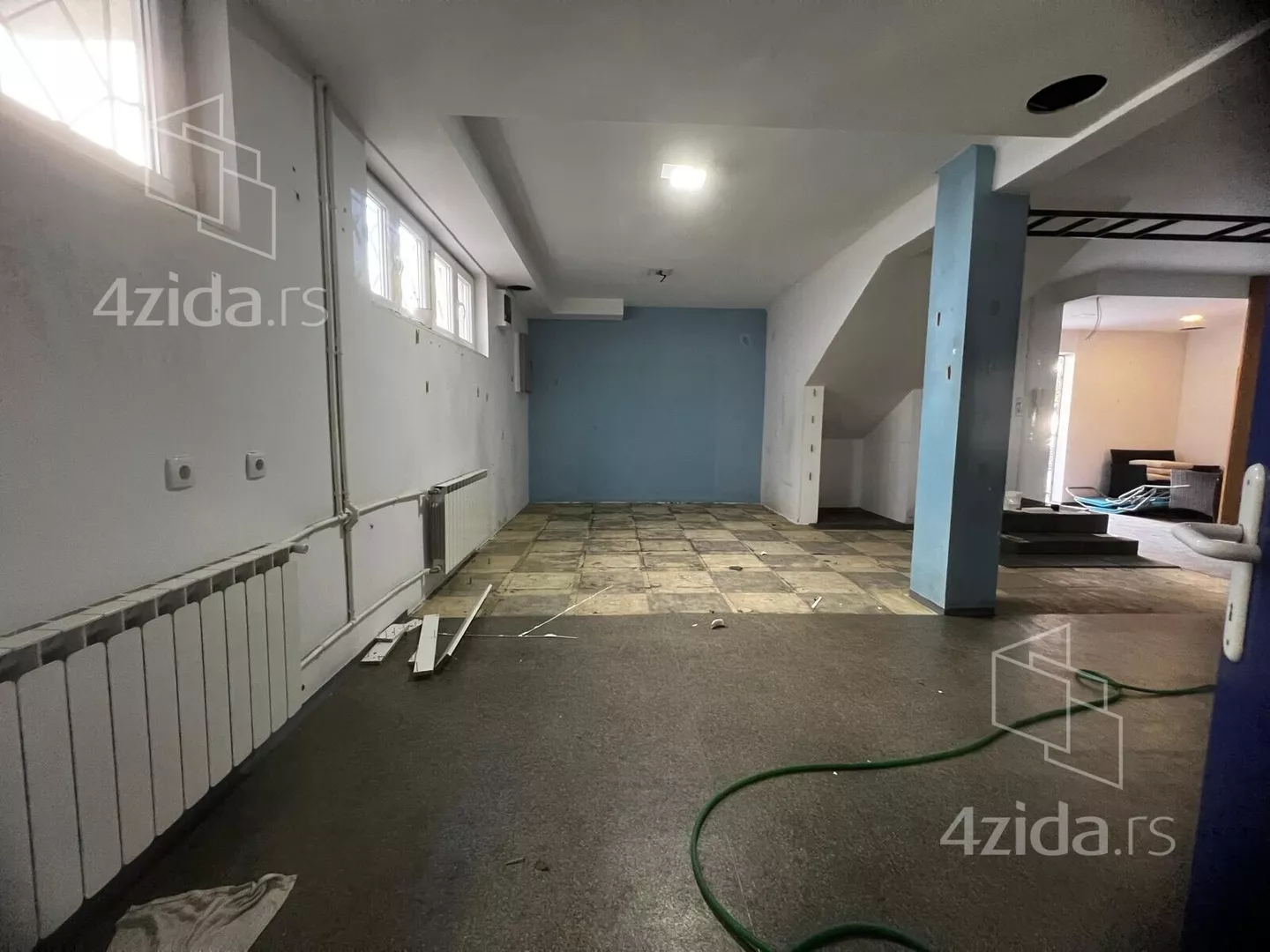 Lokal | 4zida