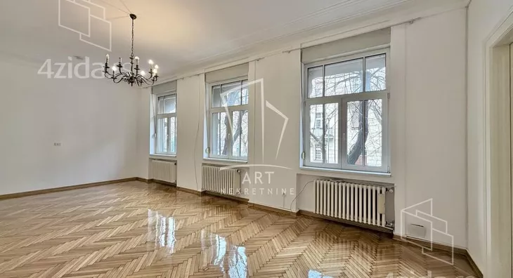 Šestosoban stan | 4zida