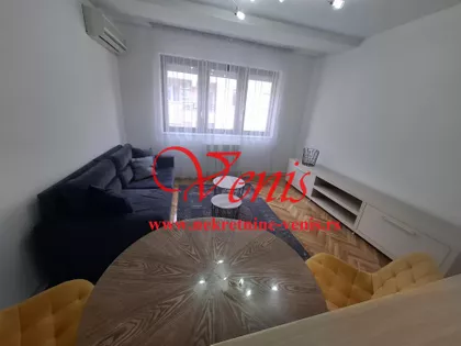 Devet Jugovića | 4zida.rs