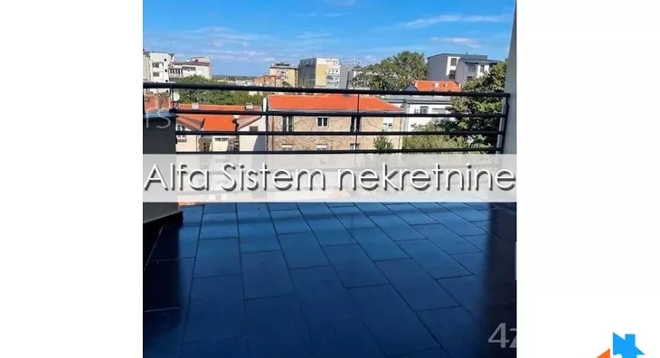 Šestosoban stan | 4zida