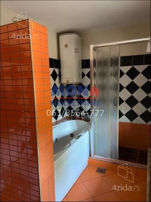 Šestosoban stan | 4zida