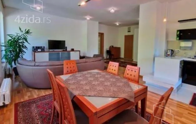 Troiposoban stan | 4zida