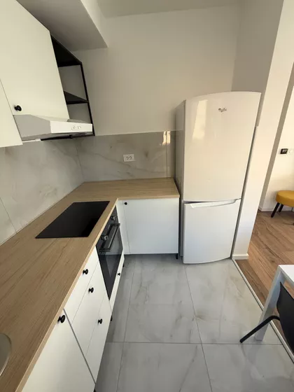 Autokomanda | 4zida.rs