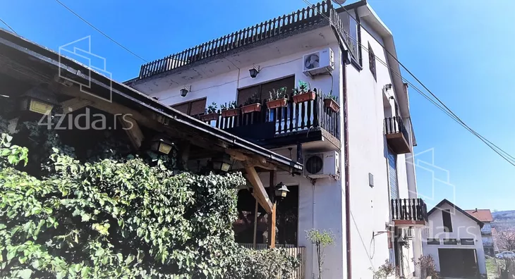 3-etažna kuća | 4zida