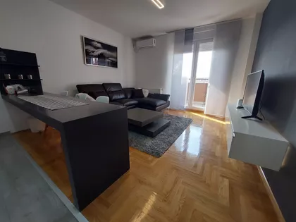 Lukijana Mušickog | 4zida.rs