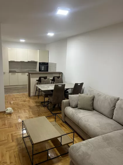 Apelovac | 4zida.rs