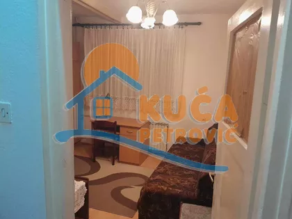 Učitelj Tasina | 4zida.rs