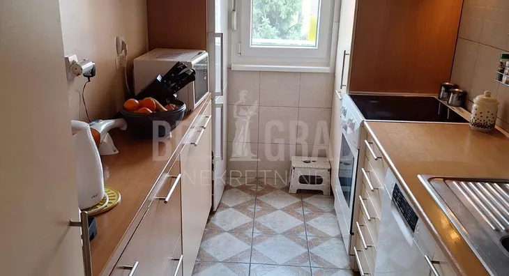 Četvoroiposoban stan | 4zida