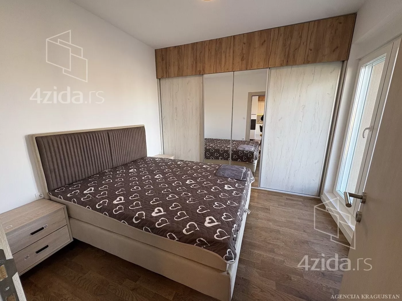 Jednoiposoban stan | 4zida