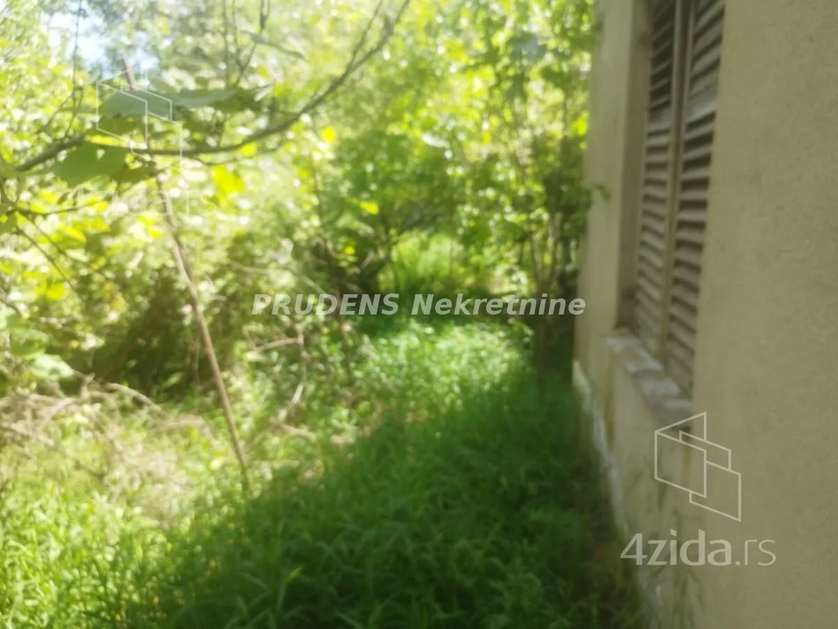 Plac | 4zida