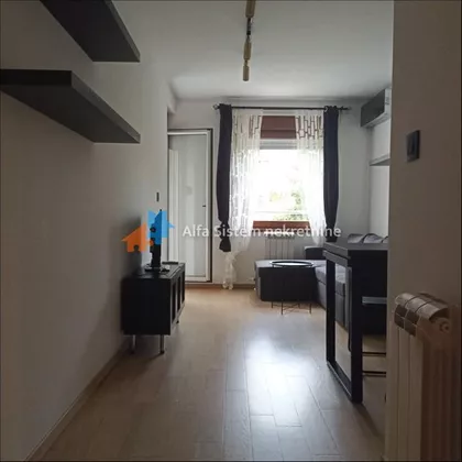 Crveni Krst Vračar | 4zida.rs