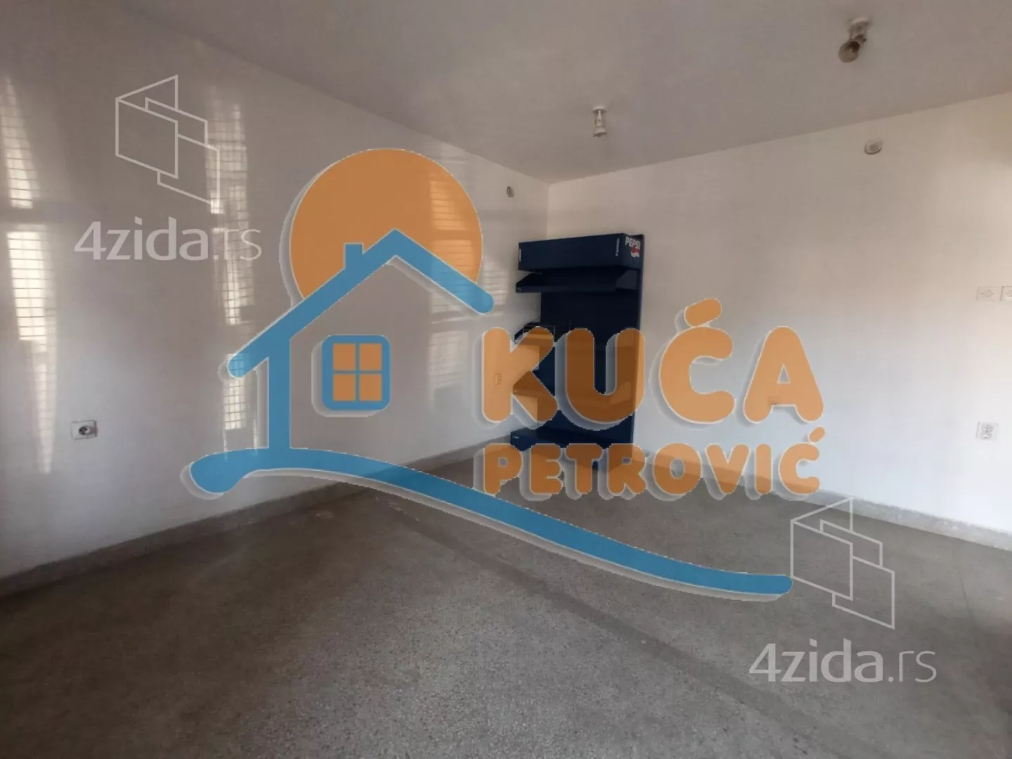 Lokal | 4zida