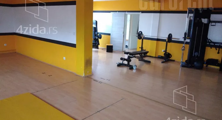 Poslovni prostor | 4zida