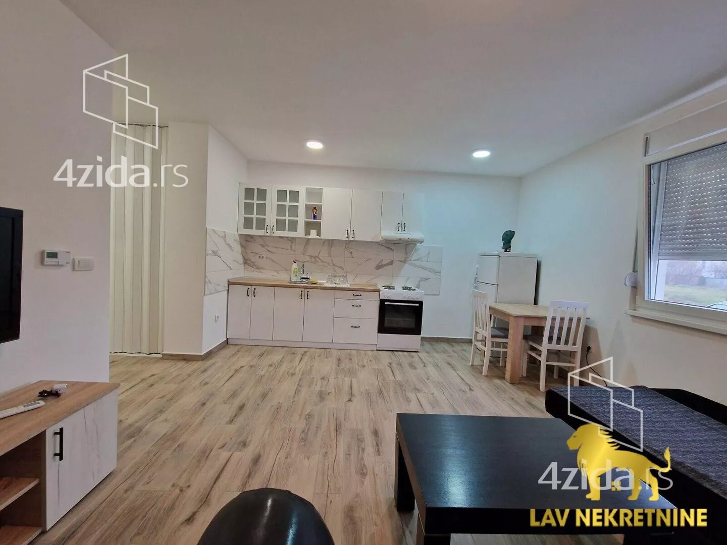 Jednoiposoban stan | 4zida