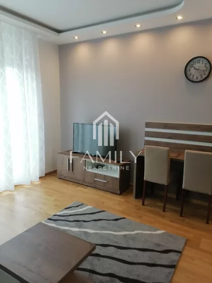 Bulevar Patrijarha Pavla (Somborski Bulevar) | 4zida.rs