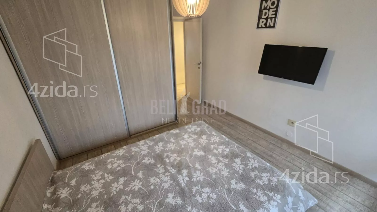 Petosoban stan | 4zida