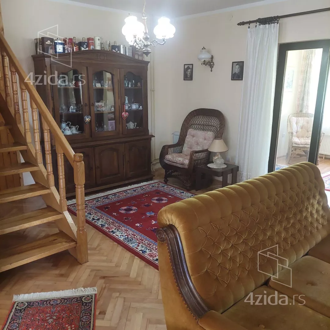 3-etažna kuća | 4zida