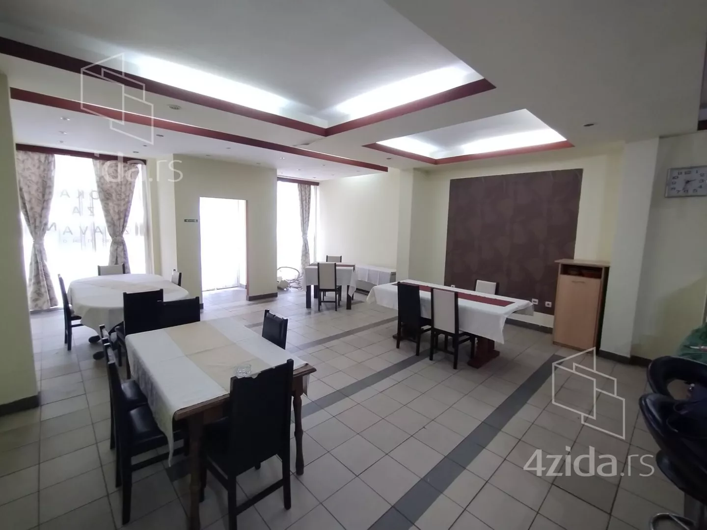 Lokal | 4zida