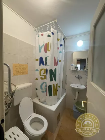 Pariske komune | 4zida.rs