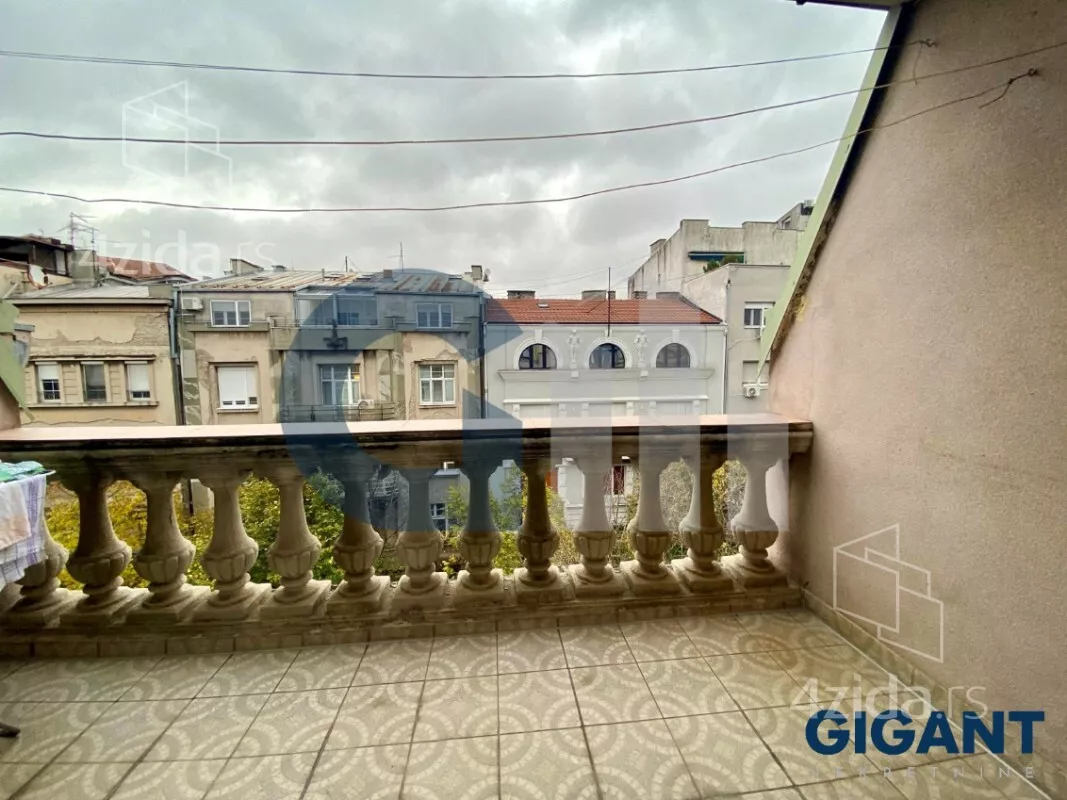 Petosoban stan | 4zida