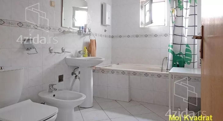 Šestosoban stan | 4zida