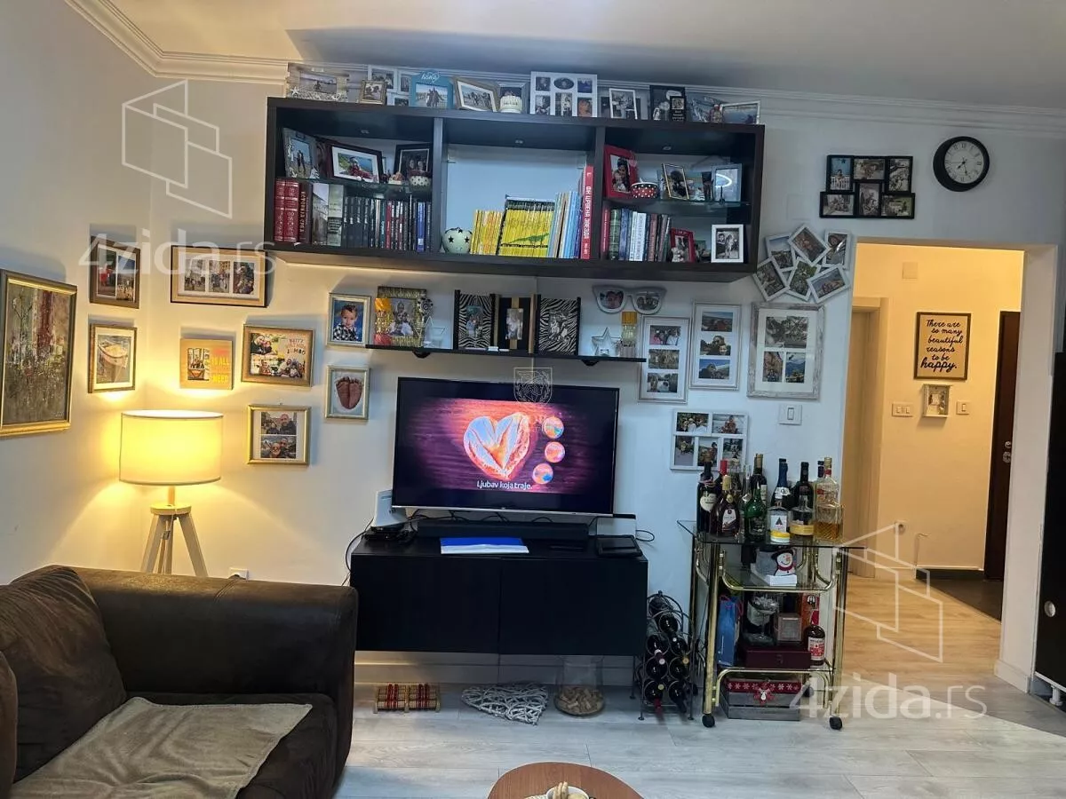 Troiposoban stan | 4zida