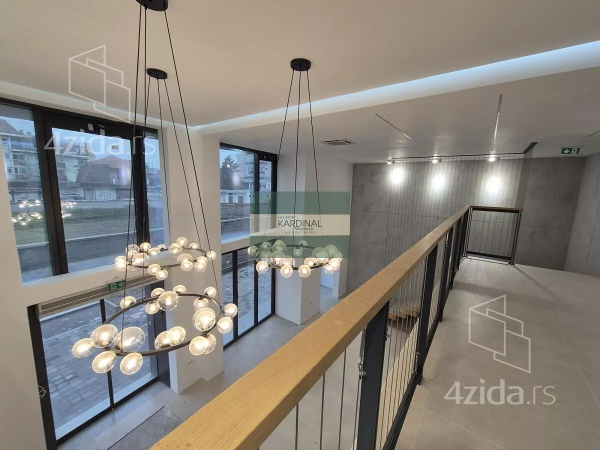 Poslovni prostor | 4zida