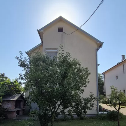 Milenka Pevca 92 | 4zida.rs