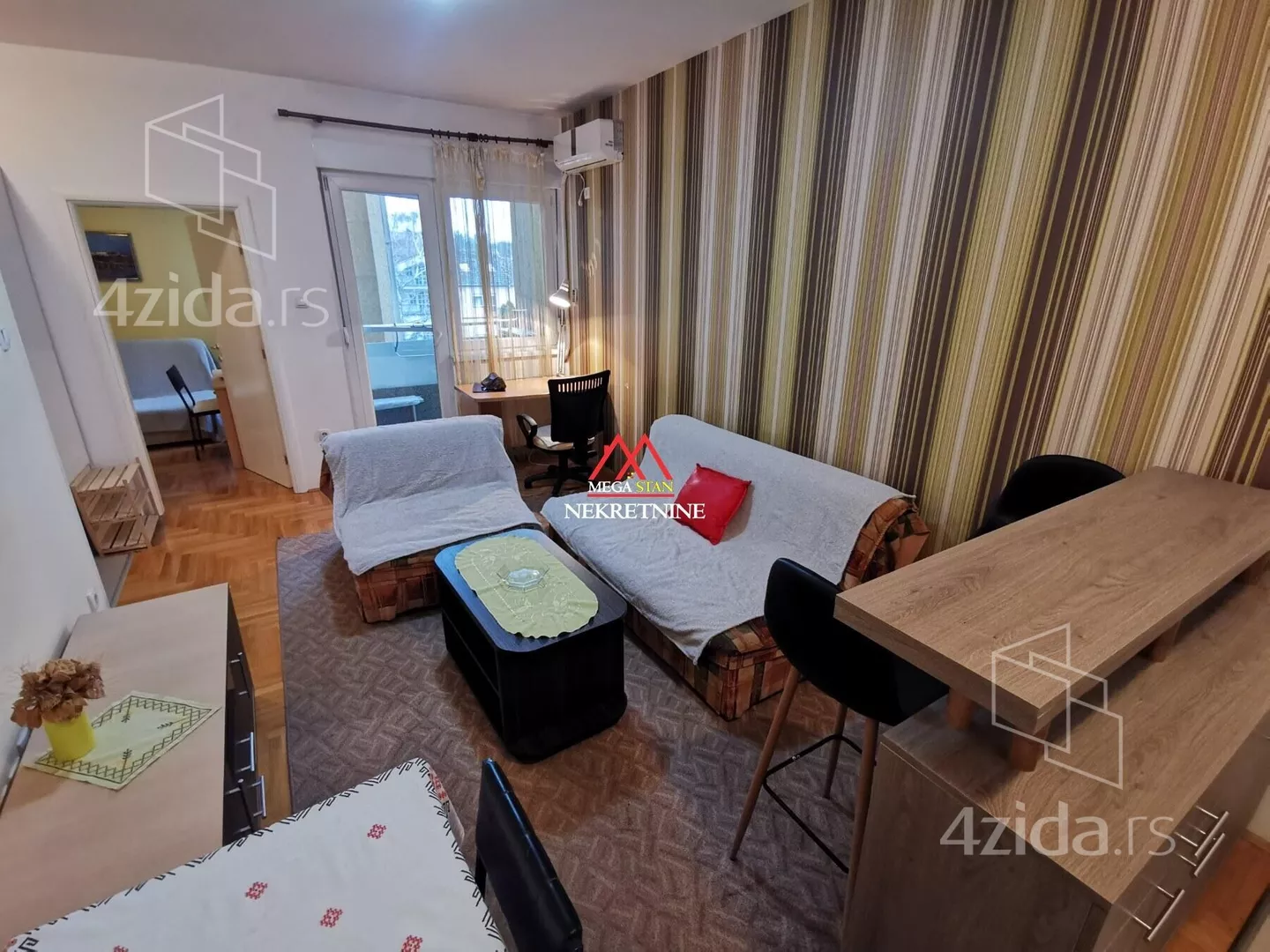 Jednoiposoban stan | 4zida