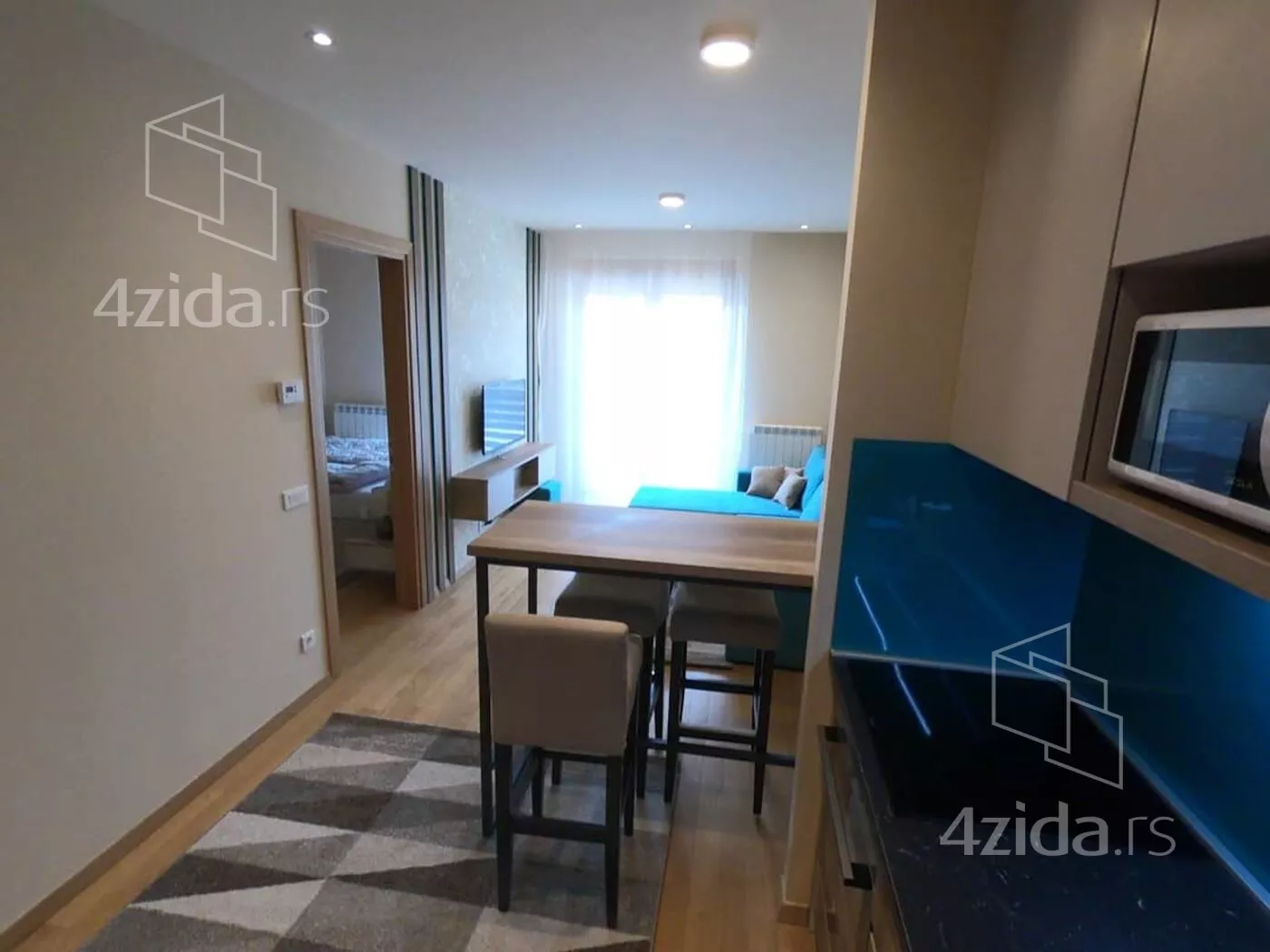 Jednoiposoban stan | 4zida