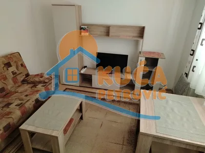 Dr Petra Vučinića | 4zida.rs