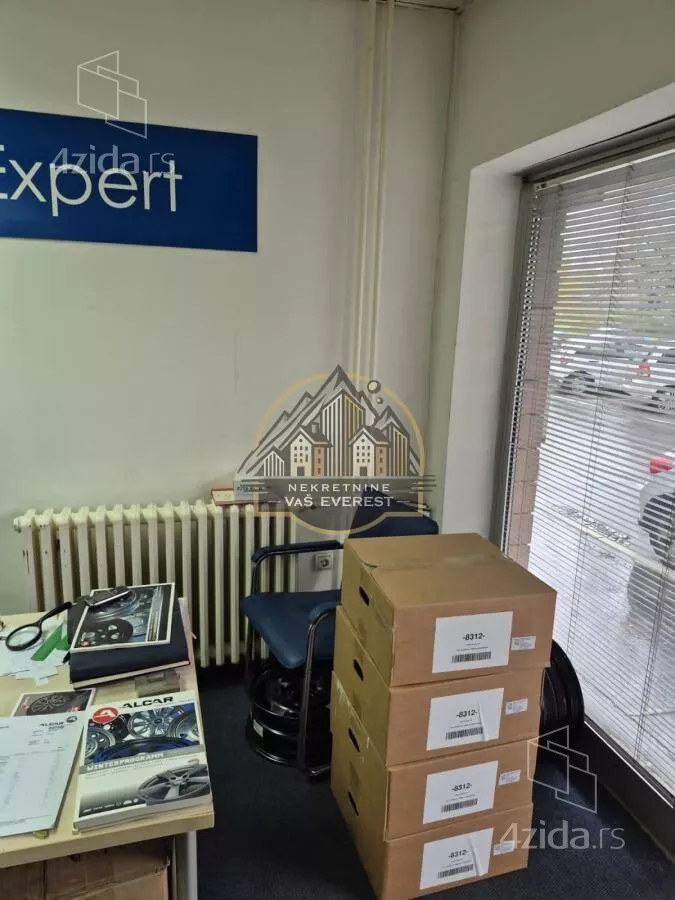 Poslovni prostor | 4zida