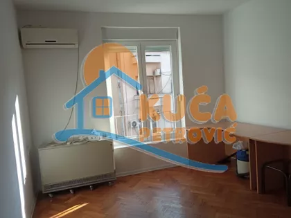 Obrenovićeva | 4zida.rs