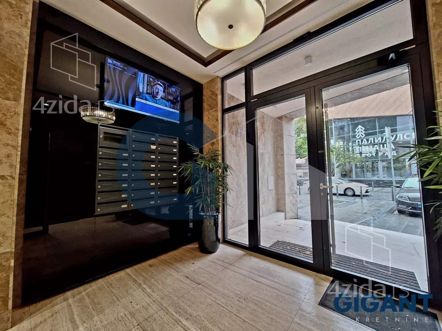 Dvoiposoban stan | 4zida