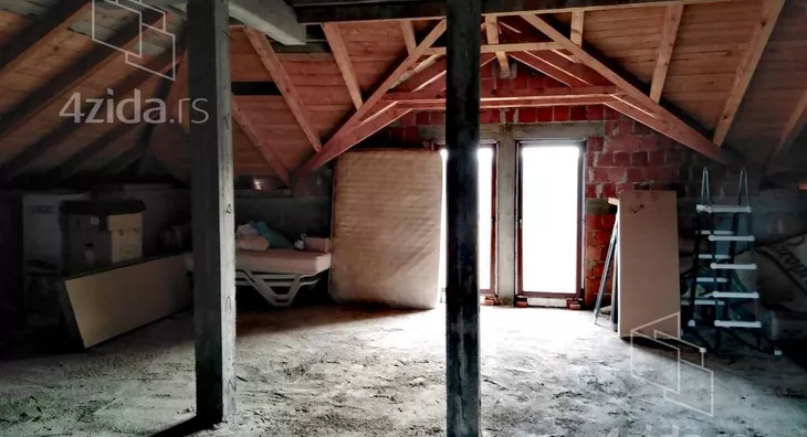 3-etažna kuća | 4zida