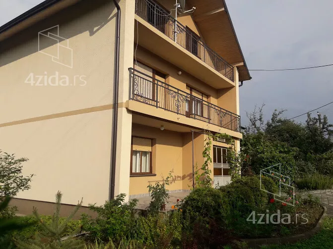 3-etažna kuća | 4zida