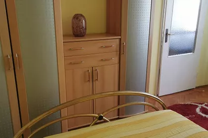 Pesnička 7 | 4zida.rs