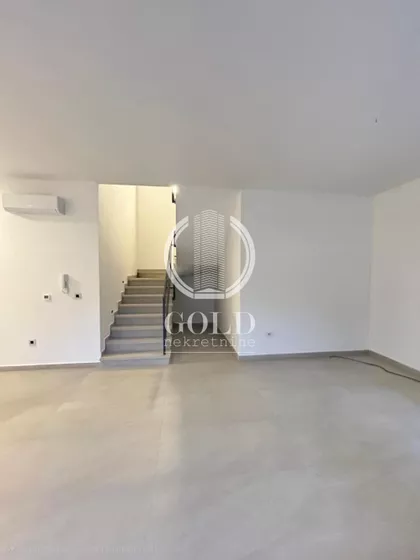 Nova deseta | 4zida.rs