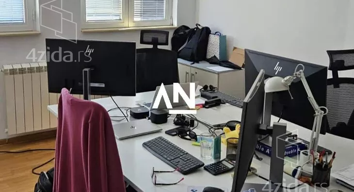 Šestosoban stan | 4zida