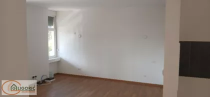 Miće Orlovića | 4zida.rs