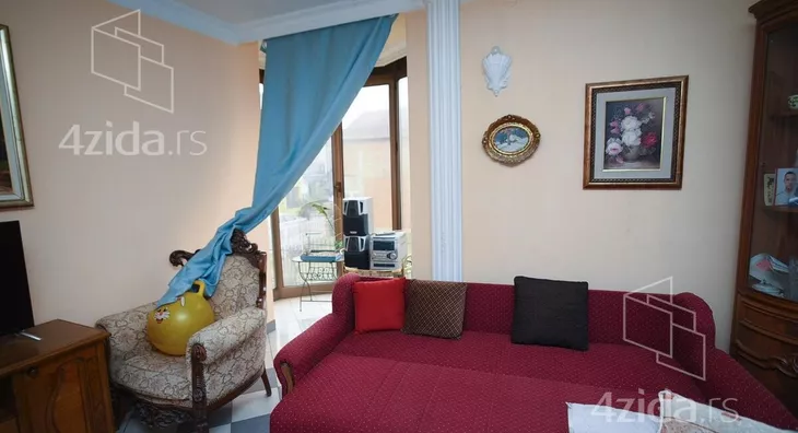 3-etažna kuća | 4zida