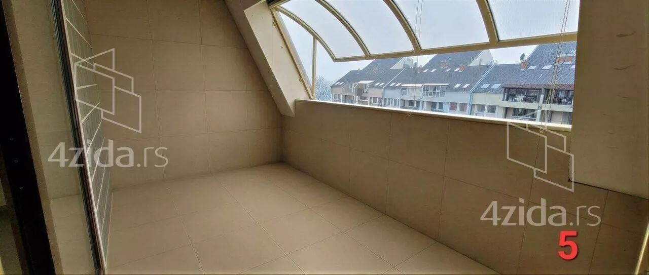 Petosoban stan | 4zida