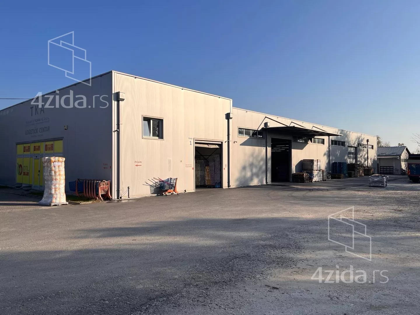 Hala | 4zida