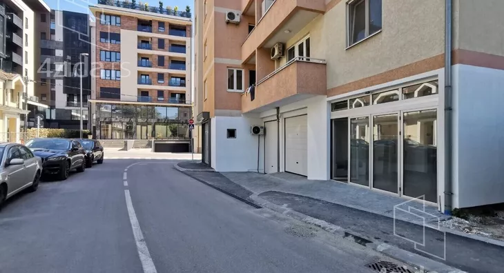 Poslovni prostor | 4zida