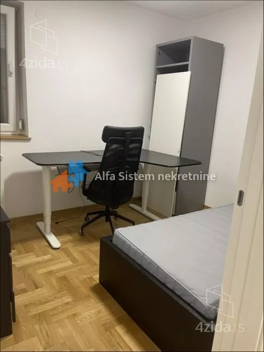 Petosoban stan | 4zida