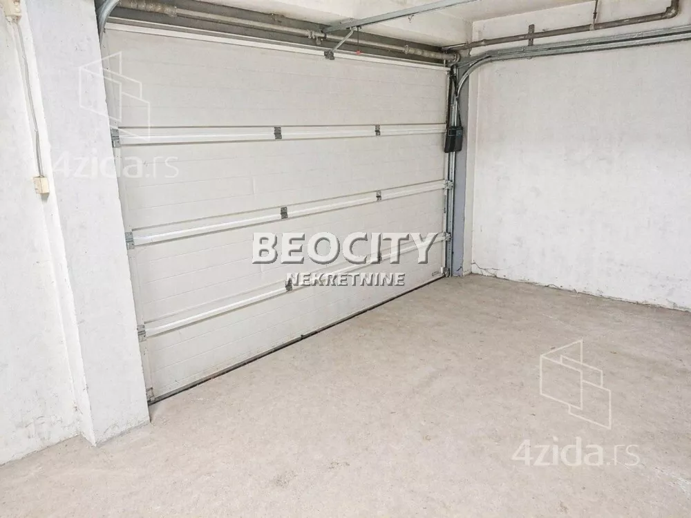 Garaža/Parking | 4zida