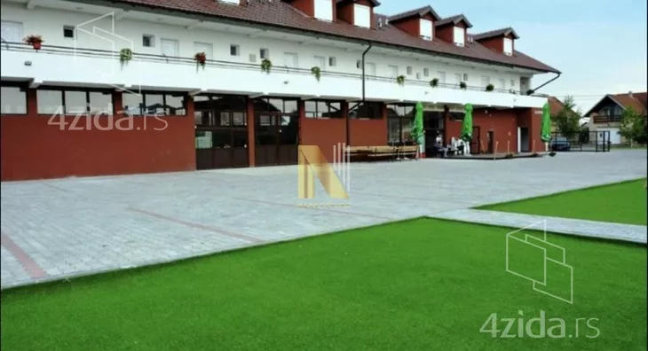 Poslovna zgrada | 4zida