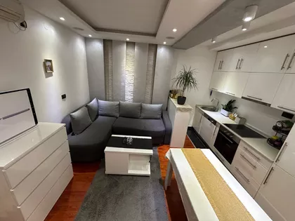 Debarska 25 | 4zida.rs