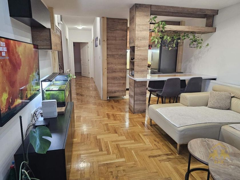 Četvorosoban stan - View 2