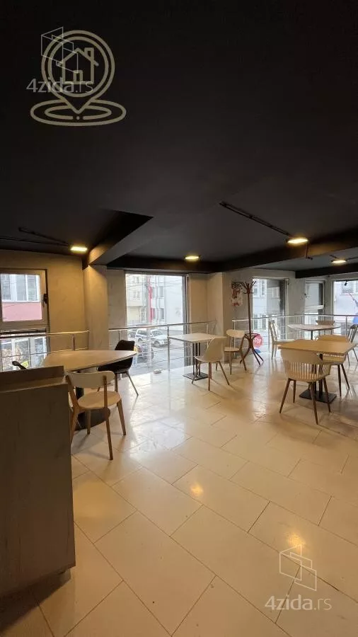 Poslovni prostor | 4zida